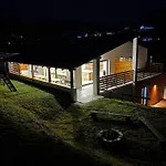 S 6 Izbami - 12 Pevnych Lozok A Pristelky Apartmán *