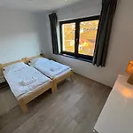 S 6 Izbami - 12 Pevnych Lozok A Pristelky