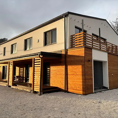 Apartmán S 6 Izbami - 12 Pevnych Lozok A Pristelky Kotrcina Lucka