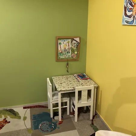 Apartmán S 6 Izbami - 12 Pevnych Lozok A Pristelky