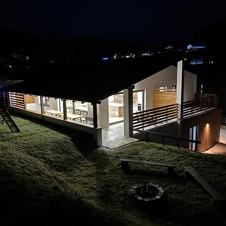 S 6 Izbami - 12 Pevnych Lozok A Pristelky Apartmán