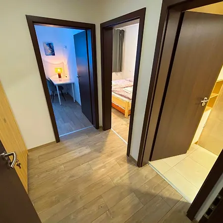 Apartmán S 6 Izbami - 12 Pevnych Lozok A Pristelky *